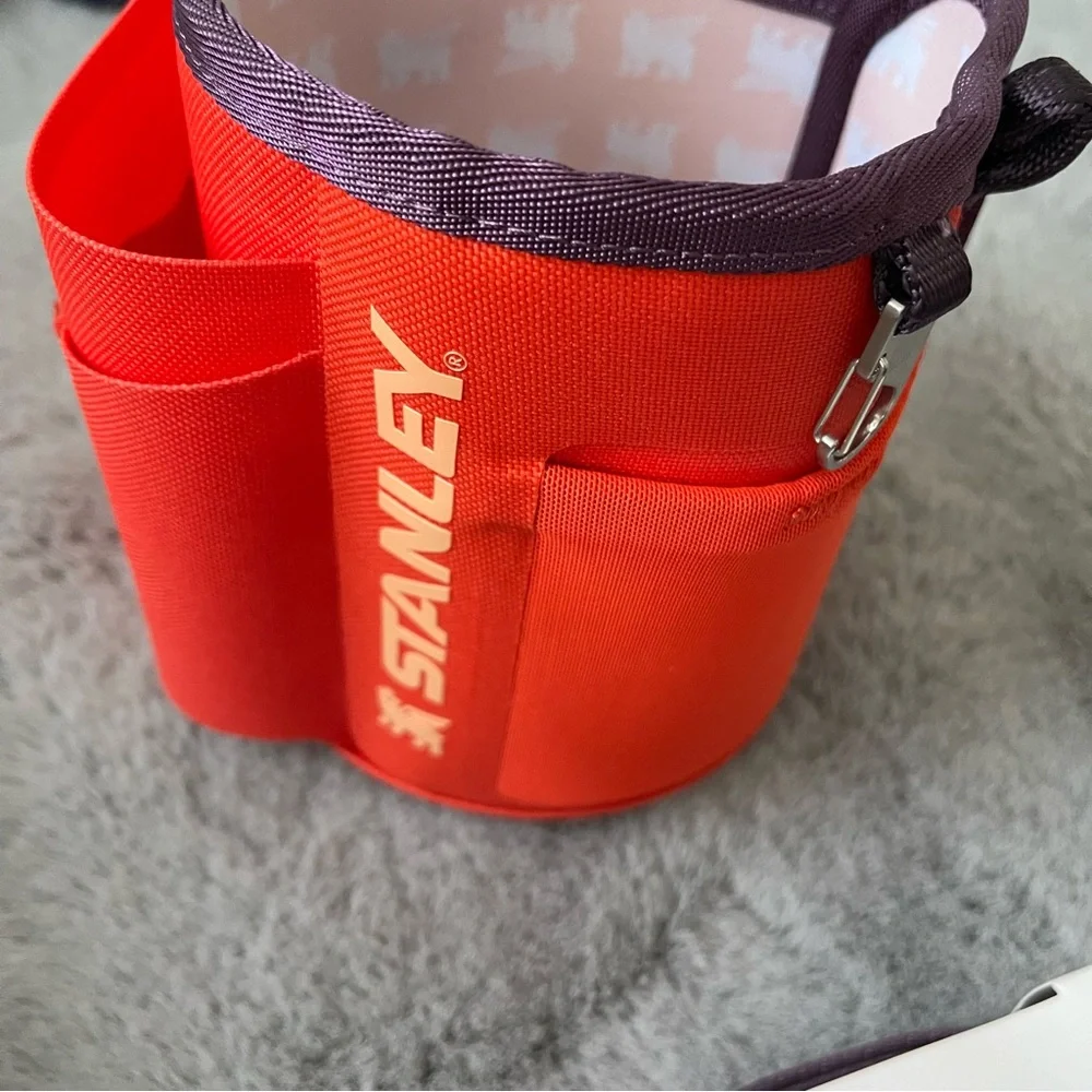 Stanley All Day 40oz Quencher Carry-All Bag Tigerlily Plum Travel Festival NIB - Picture 6 of 8